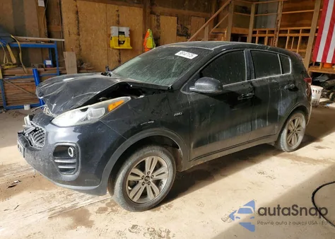 2017 Kia Sportage Lx z USA, uszkodzony, nr VIN KNDPMCACXH7168342